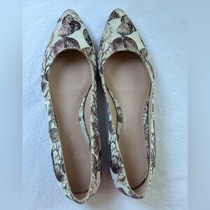 Stuart Weitzman Julie Seashell Jacquard Flat Skimmer - sz 7.5